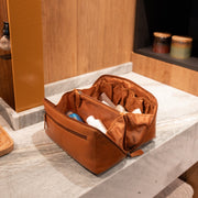 Elmia Full-Grain Leather Toiletry Bag نسائي – alternate product view 2