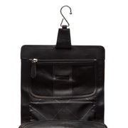 
تفاصيل مقربة of Classic Collar & Heavy-Duty Zipper Hardware on Rosario حقيبة مستلزمات جلدية