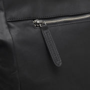 
Solid Antique Brass Hardware & Heavy-Duty Dual Zipper Detail on Berlin حقيبة تسوق جلدية