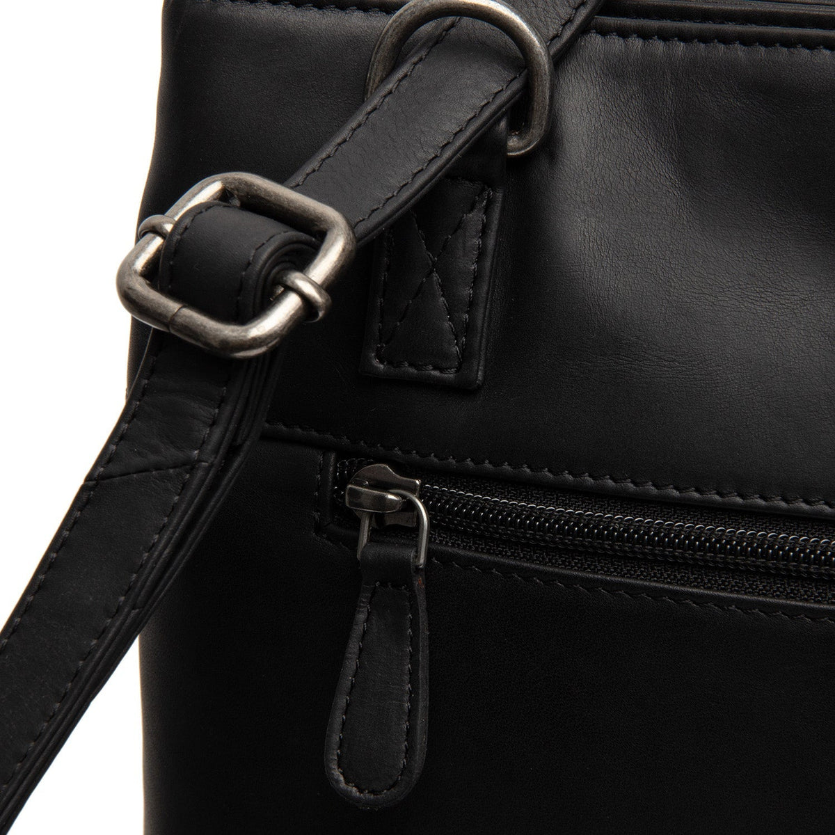 Solid Antique Brass Hardware &amp; Heavy-Duty Dual Zipper Detail on Raynor Full-Grain Leather Tote Bag نسائي