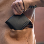 Stephens Full-Grain Leather Wallet رجالي - Structured Side Profile Showing Gusset Depth &amp; Expansion Capacity