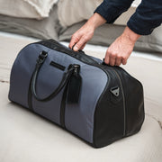 Tornio Full-Grain Leather Weekender Bag نسائي - Structured Side Profile Showing Gusset Depth &amp; Expansion Capacity