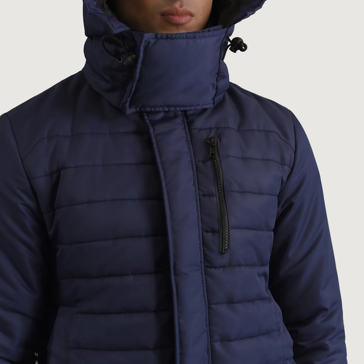 
عرض البطانة الداخلية Showing Quilted Viscose Lining & جيبان داخليان عمليان