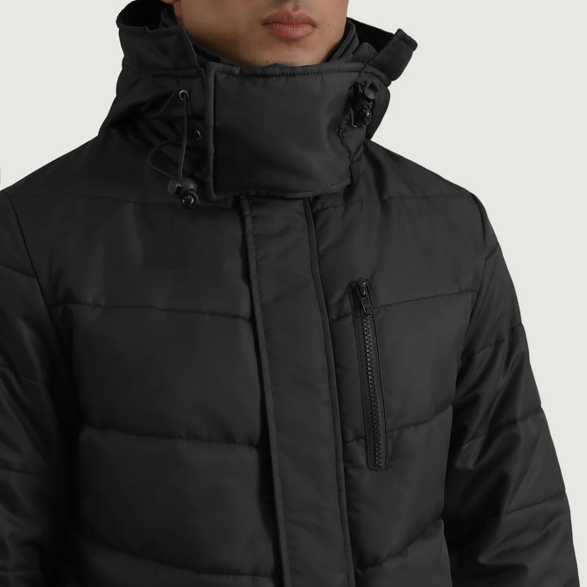 
عرض البطانة الداخلية Showing Quilted Viscose Lining & جيبان داخليان عمليان