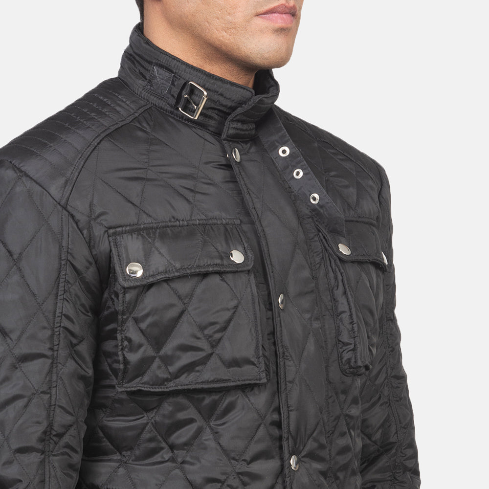 
عرض البطانة الداخلية Showing Quilted Polyester Lining & جيبان داخليان عمليان