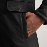 
عرض البطانة الداخلية Showing Fully faux fur lined & جيبان داخليان عمليان