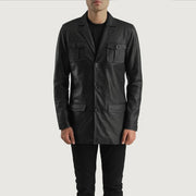 
تفاصيل مقربة of Band & Button Hardware on Ray Cutler Black Leather Blazer