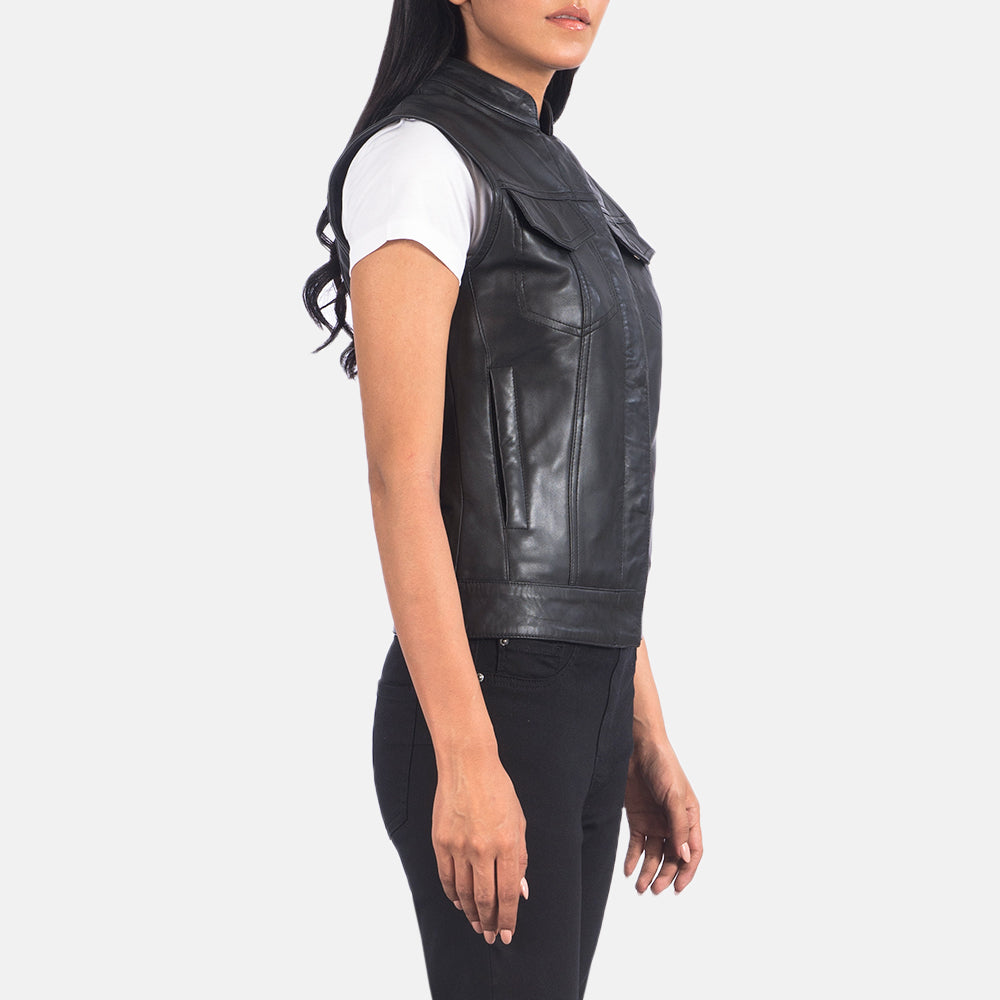 
عرض البطانة الداخلية Showing Quilted Polyester Lining & جيبان داخليان عمليان