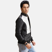
Black Sheepskin Leather Bomber Jacket - عرض خلفي يوضح تفصيل الأكتاف المتقن والحاشية النظيفة