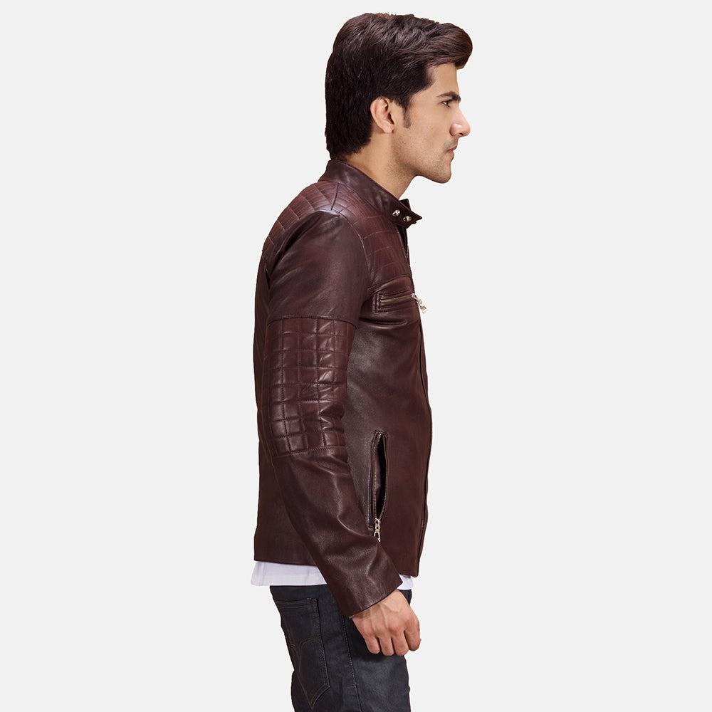 
Maroon Sheepskin Leather Biker Jacket - عرض خلفي يوضح تفصيل الأكتاف المتقن والحاشية النظيفة