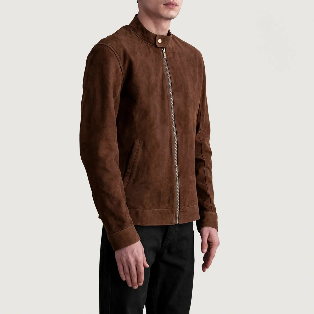 
Brown Goatskin Suede Biker Jacket - عرض خلفي يوضح تفصيل الأكتاف المتقن والحاشية النظيفة